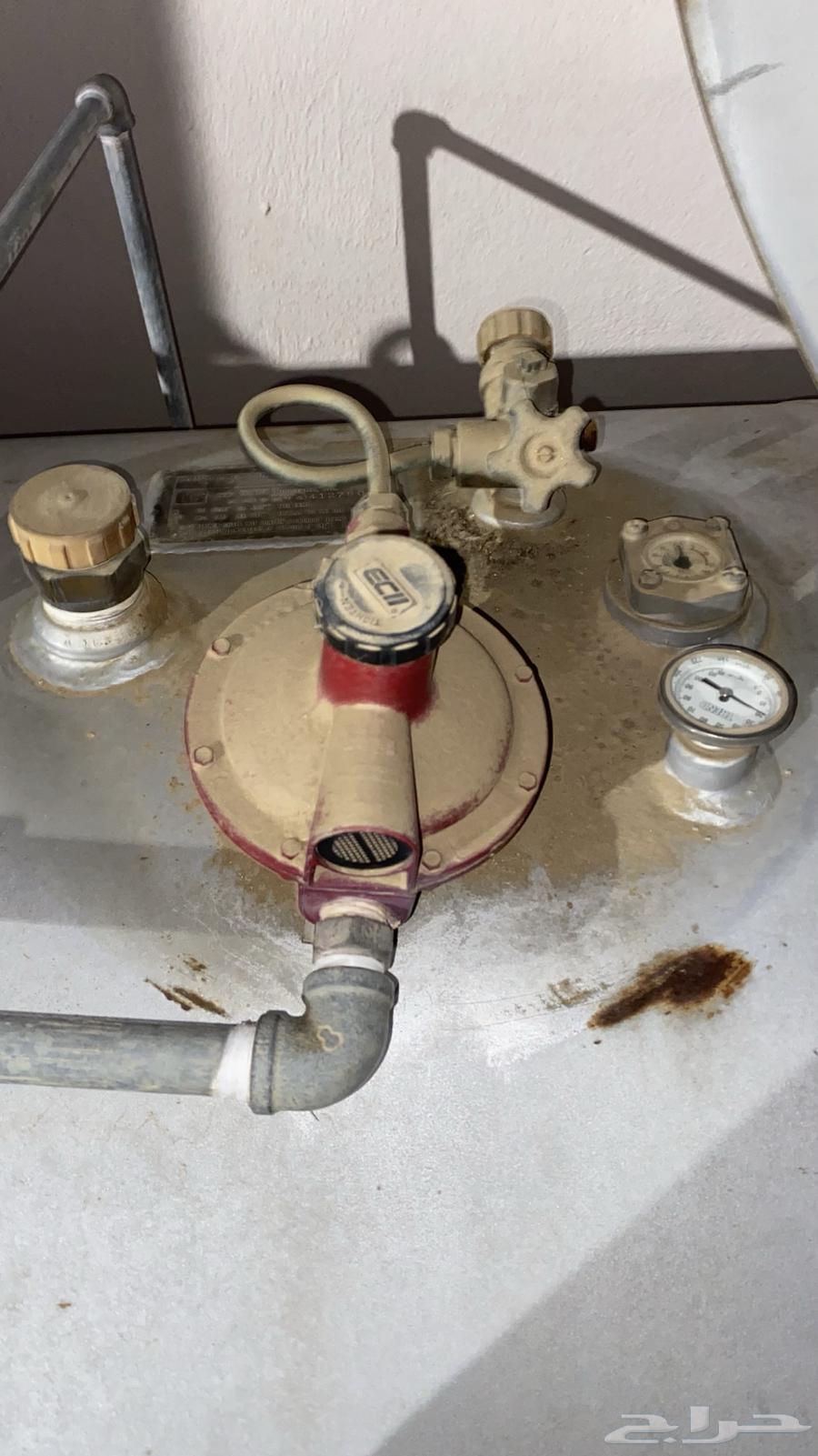 للبيع خزان غاز أرضي سعة 4000 لتر64596846374657111