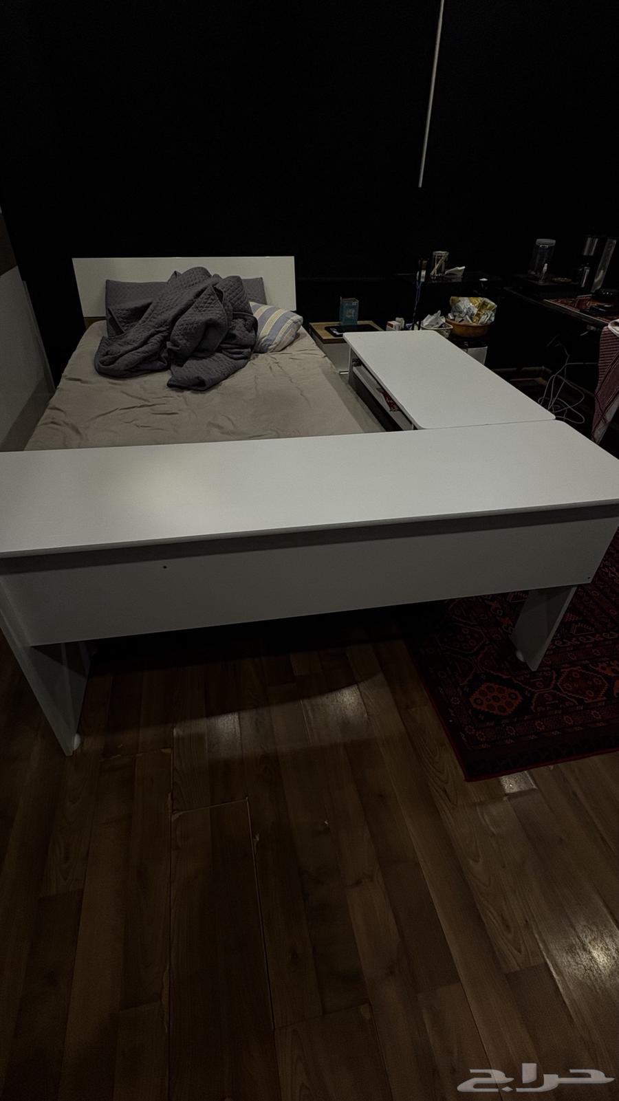 طاولة64597126974979113