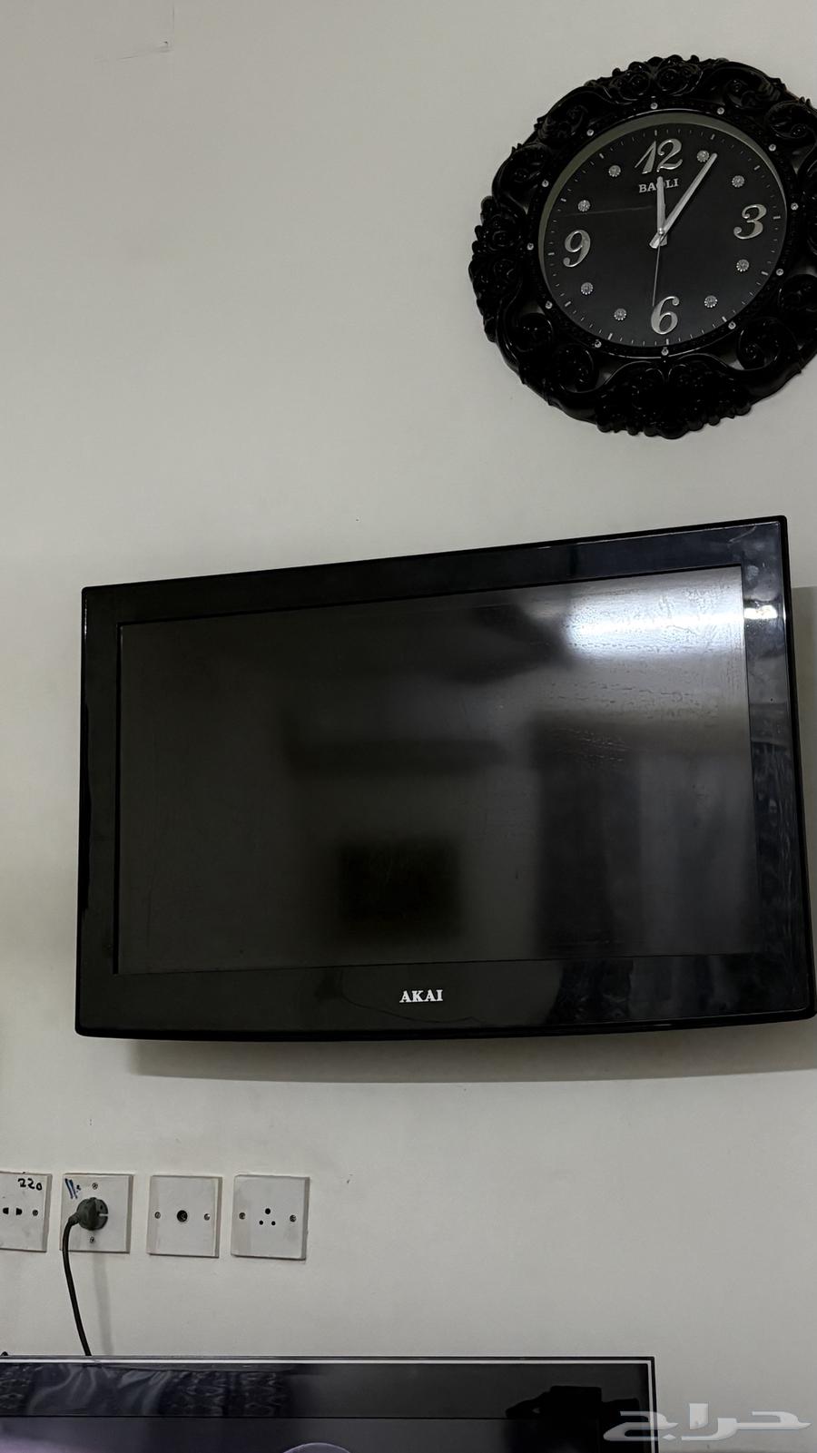 شاشة تلفزيون 32 بوصة64596661624835110