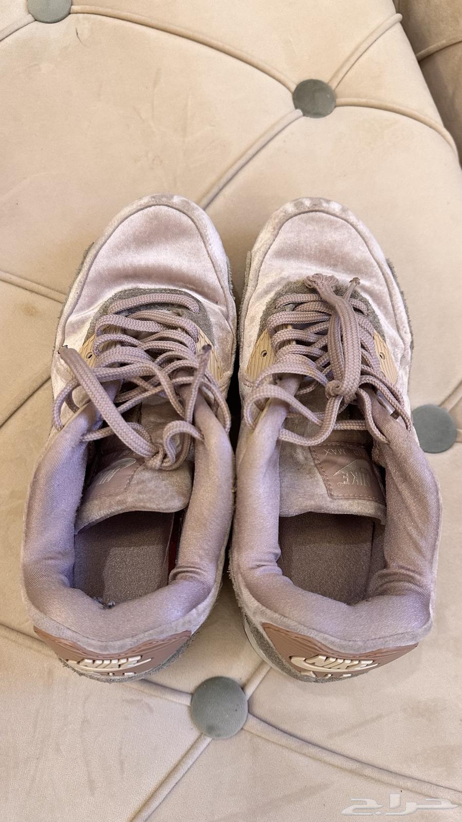 جزم نسائي ماركة نايك استخدام حشمة بسعر كويس64598215682051114