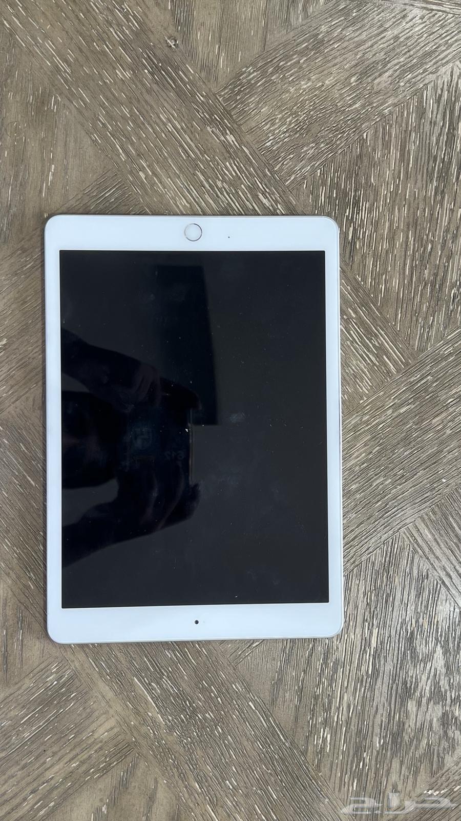 ايباد الجيل الثامن 128 بطاريه قويه64597715793026112