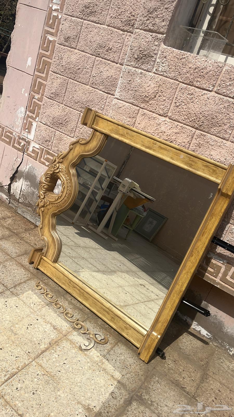 Available for sale; the most important aspects are the condition and the price, which is suitable for everyone64597948304003111