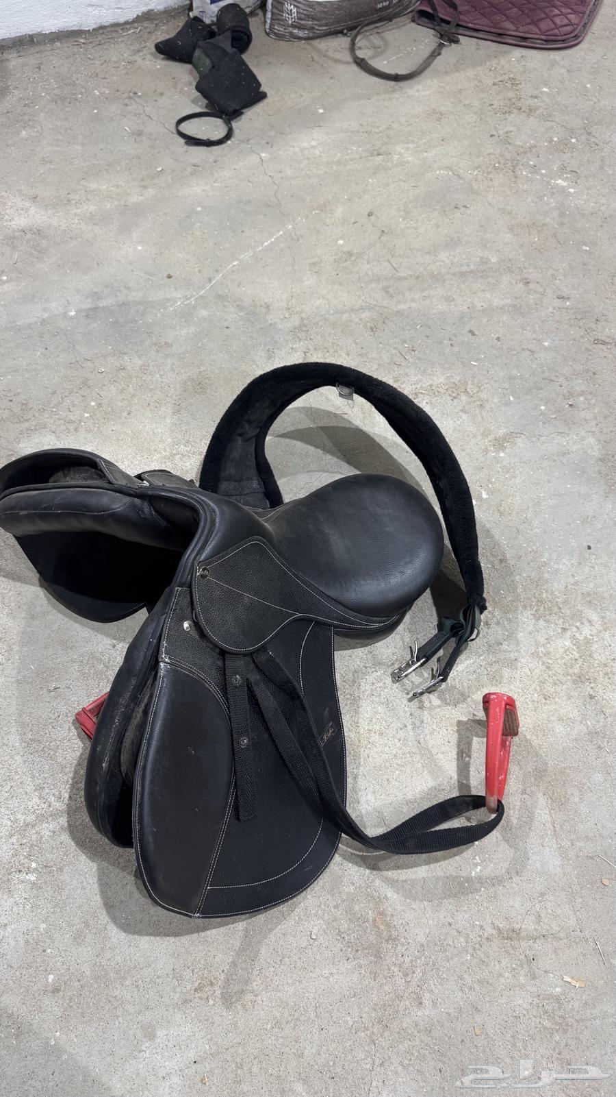 سرج هاي رايدر اسود ( مباع )64596636875267114