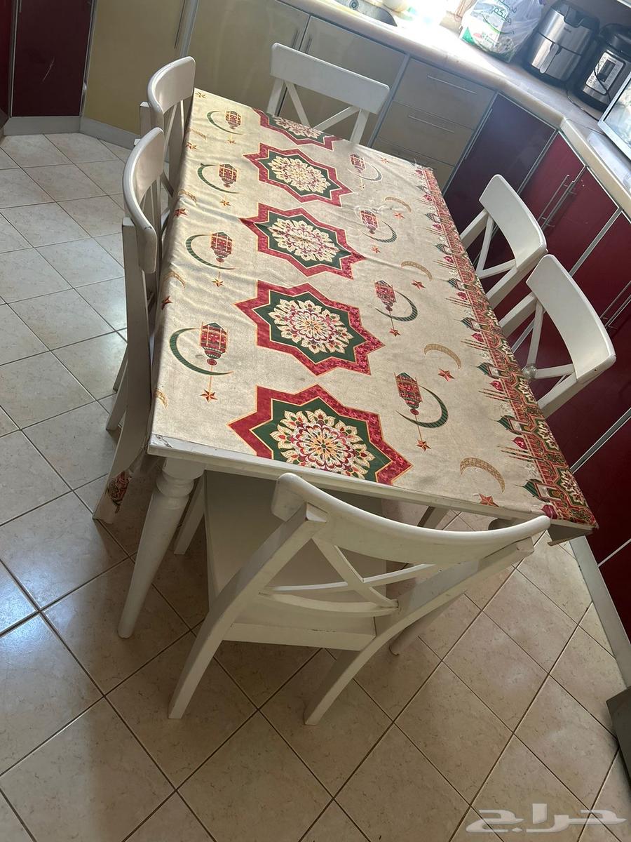 Ikea dining table with six chairs64597053907331110