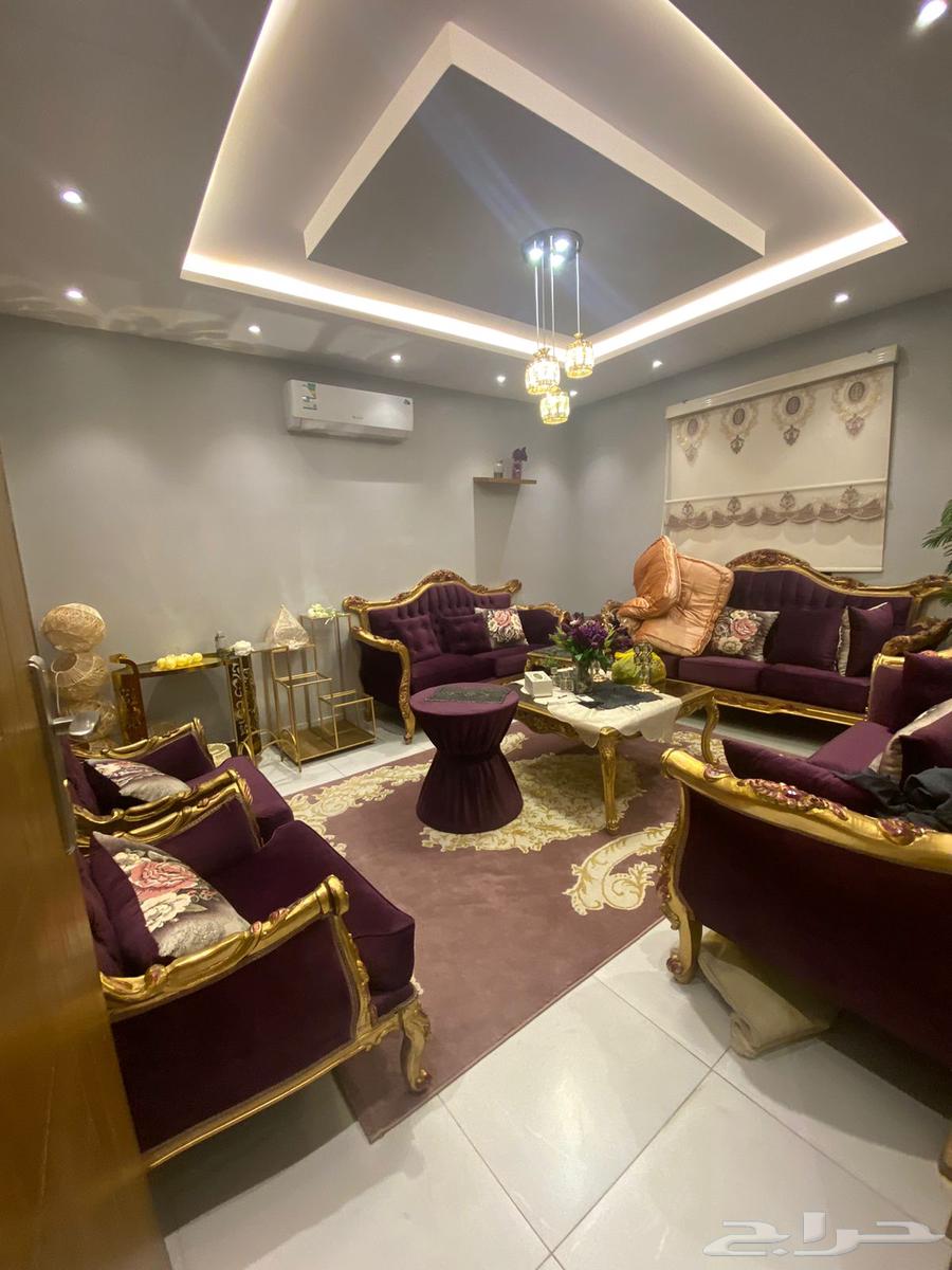 كنب 3 قطع كبيرة وكرسيين مع طاولتين دائرية قماش وطقم طاولات64597434408707110