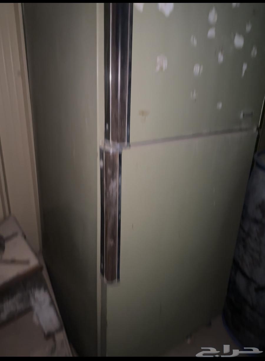 للبيع ثلاجه و قز64596575504259110