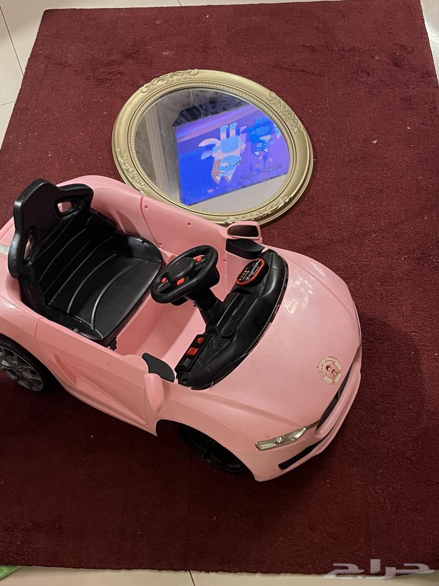 للبيع سياره كهربائيه للاطفال وعربيه قابله للقفل64598843942657113