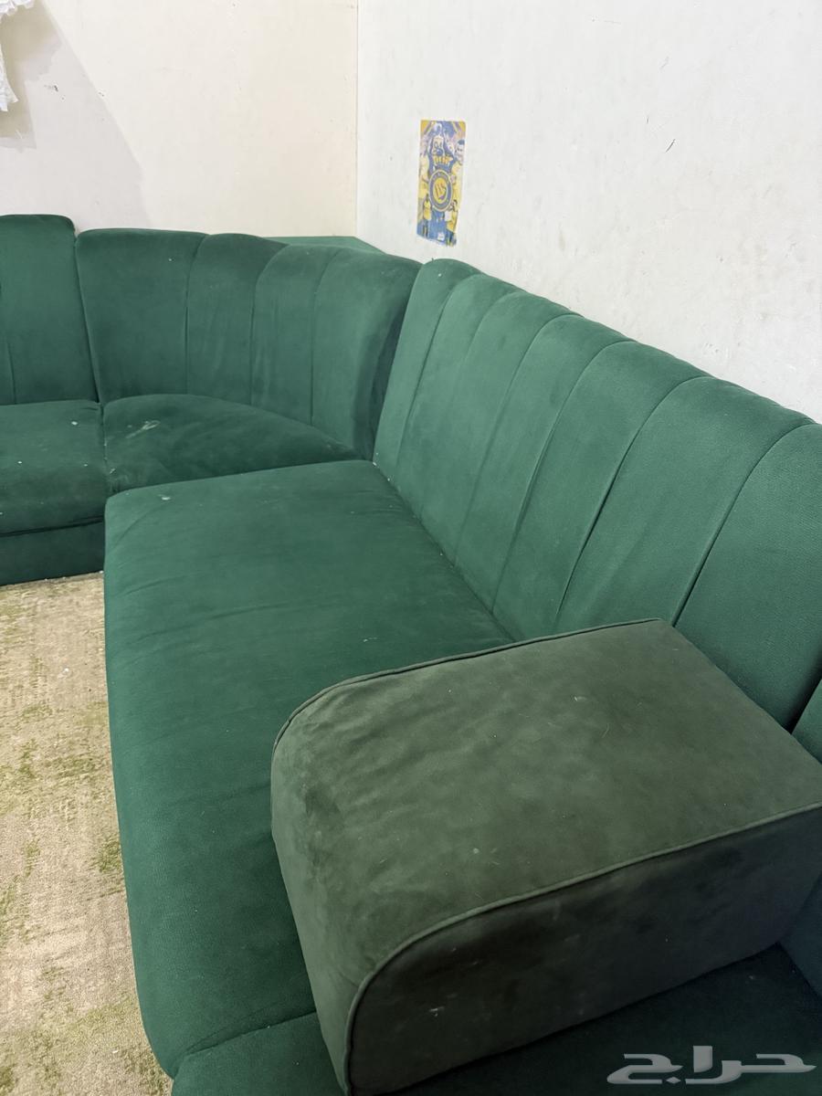 كنب وطاولة طعام للبيع64598057678721111