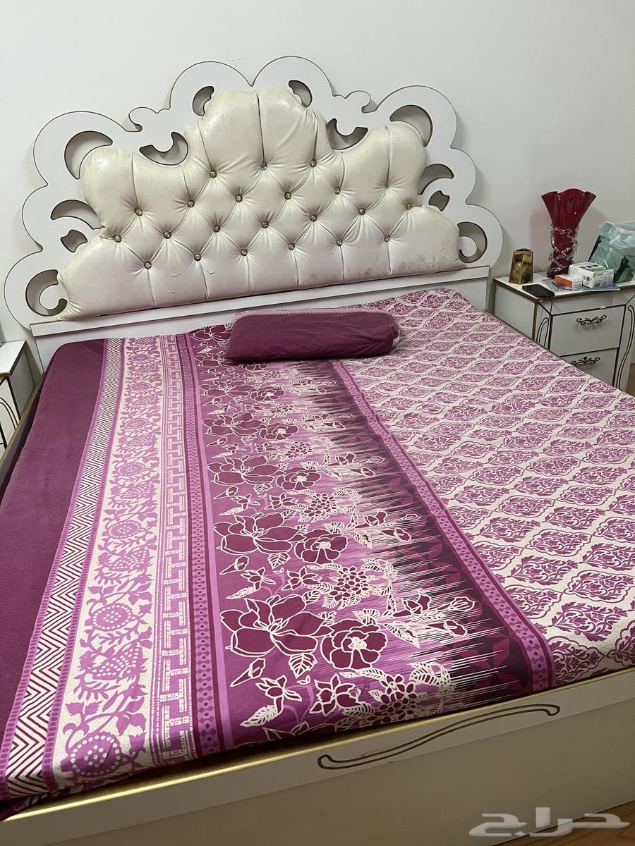 سرير للبيع64598979054594110