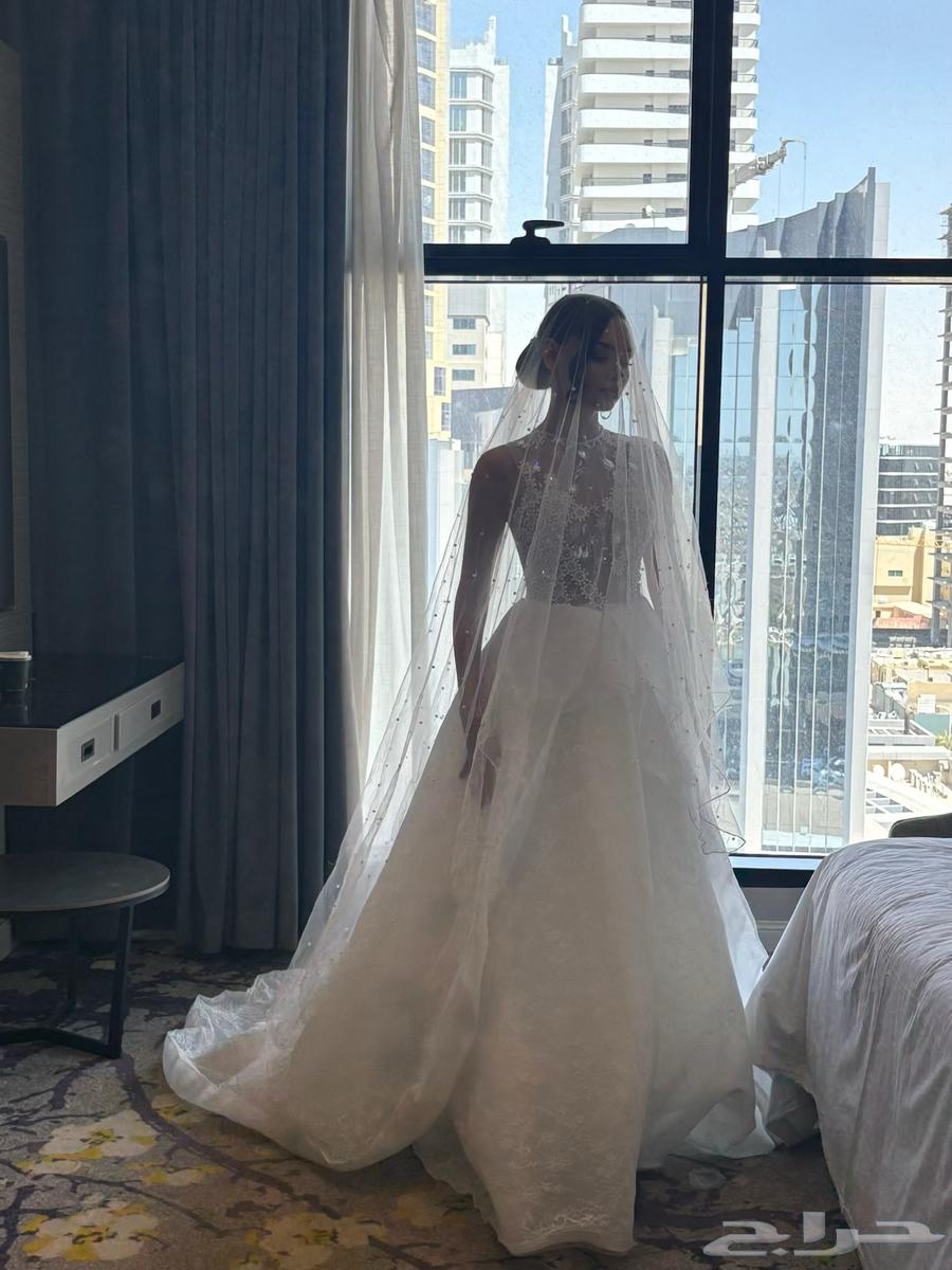 Dresses64597789709826112