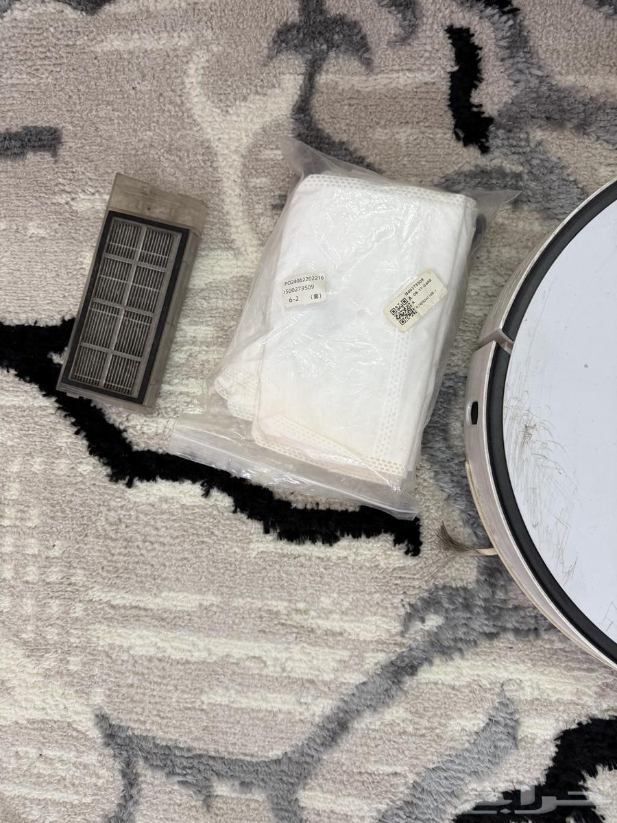 roidmi eve plus robot vacuum ( damaged)64546692631425114