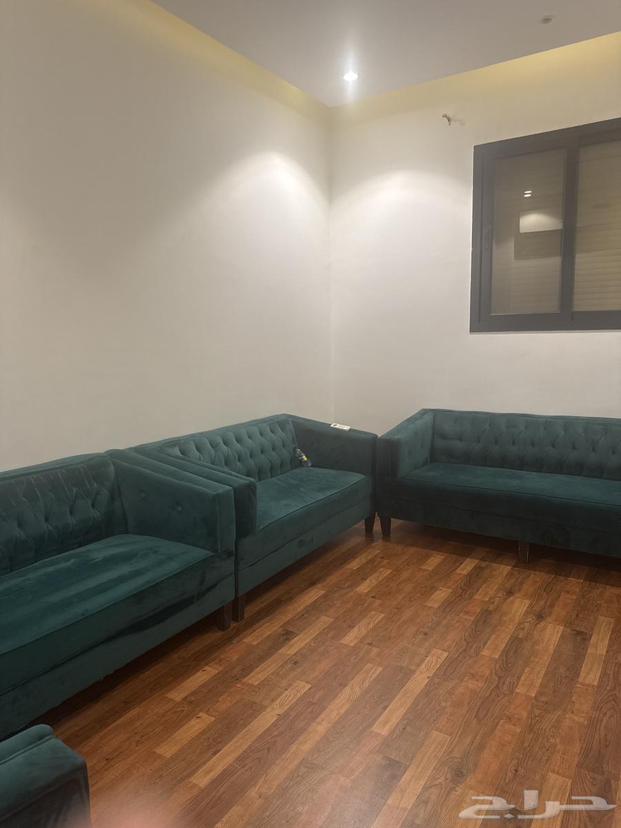 كنب في حاله جيده64597139218050110