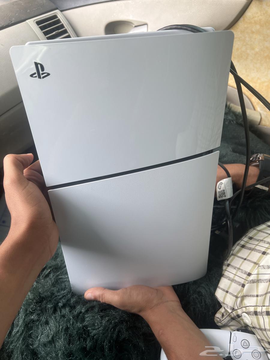 بلايستيشن 5 سليم المطور مدخل cd نظيف جدا64598758110338110