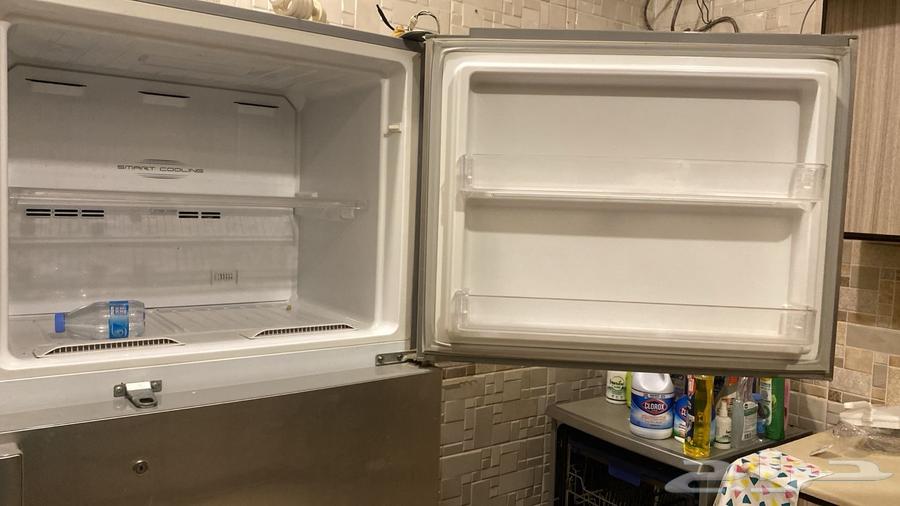 Refrigerator and washing machine64596846385665112