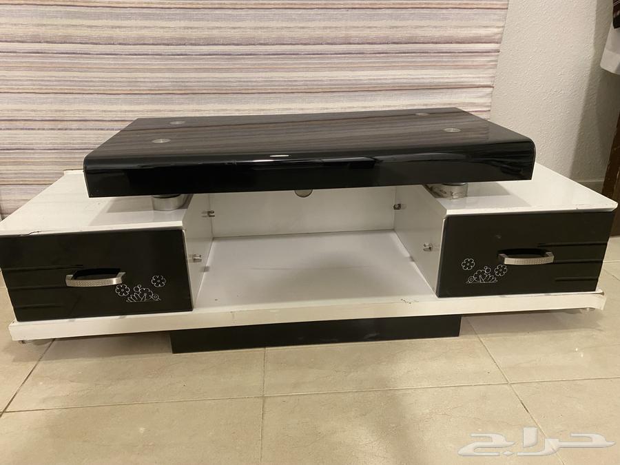 دولاب الشاشه للبيع نظيف جدا64597765209217110