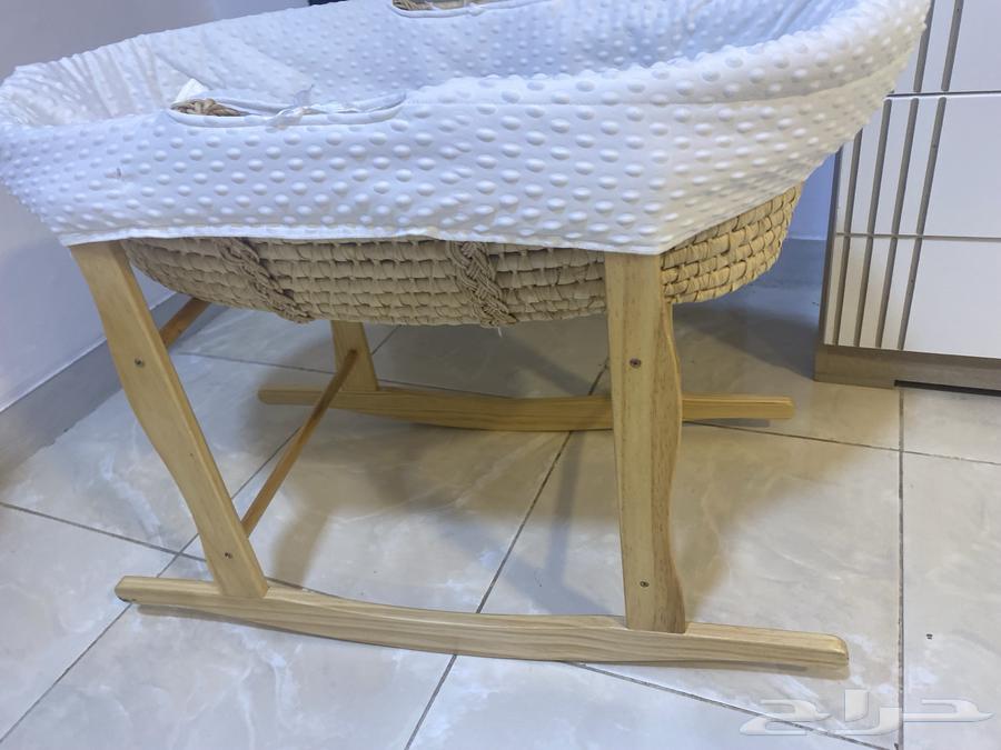 مهد بيبي للبيع بحاله جيده64597654104962111