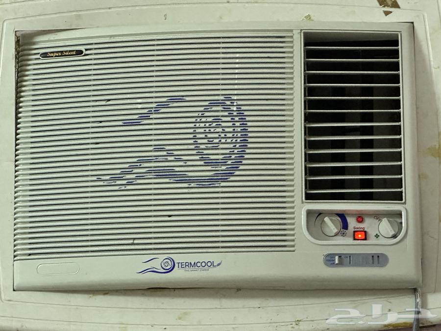 للبيع مكيف شباك ممتاز من الآخر السعر 750 ريال64597654048131110