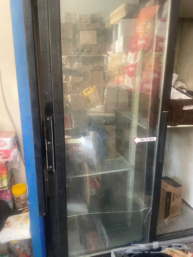 ثلاجه ممتازه البروده ثلاث ارفف فقط الباب فيه كسر شطب64598179041795110