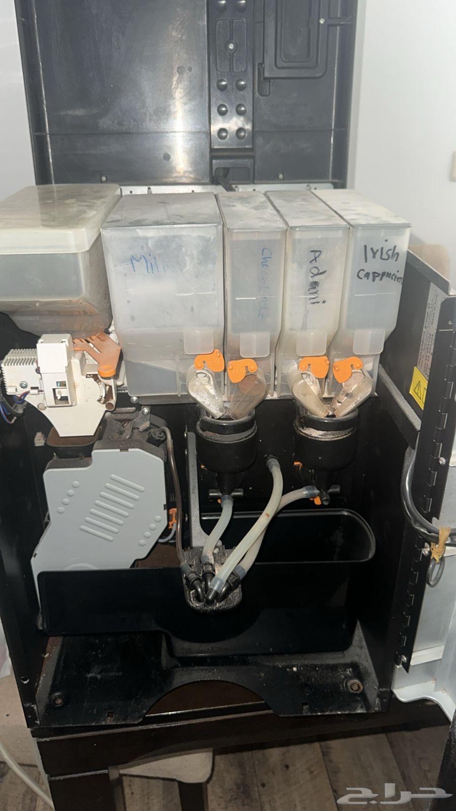 ماكينة قهوة و كبتشينو حار64597114798211111