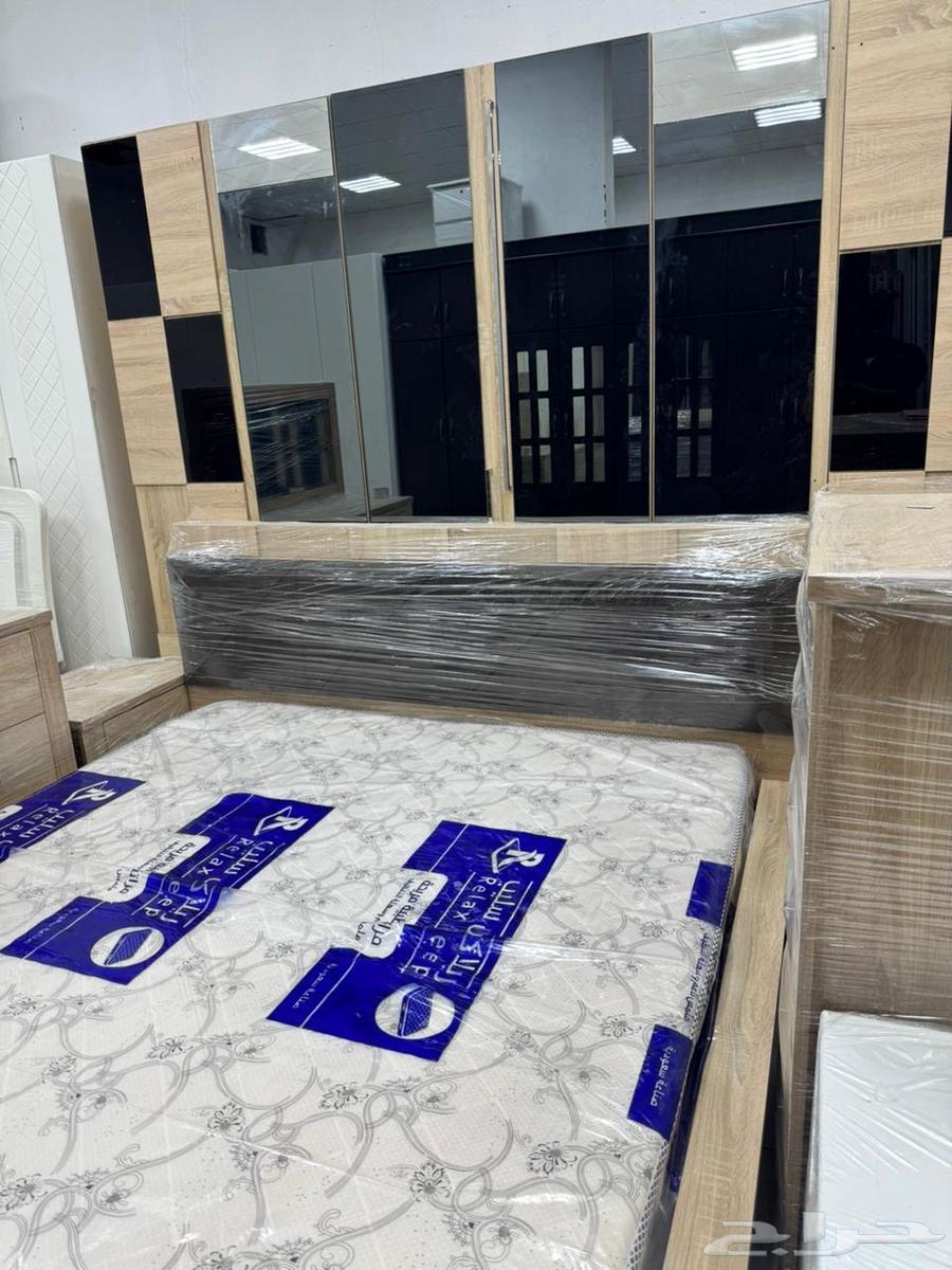 غرفة نوم مستعمل نظيف في دولاب ثمانية ضرب في ستة ضرب في سر64597397575297112