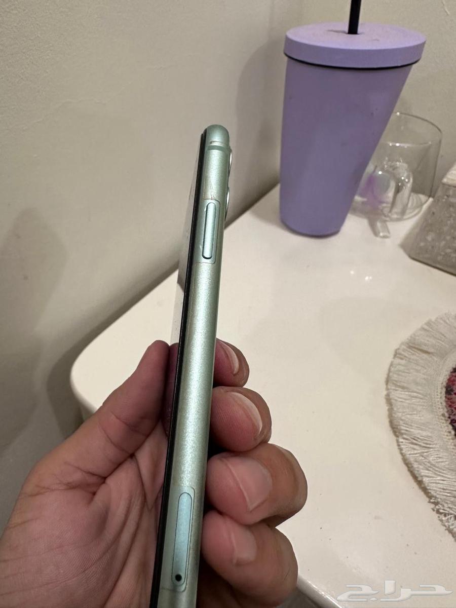 جوال آيفون 11 بيع مستعجل64596956393859112