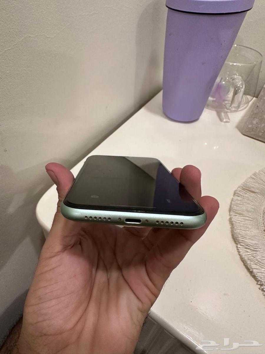 جوال آيفون 11 بيع مستعجل64596956393859111