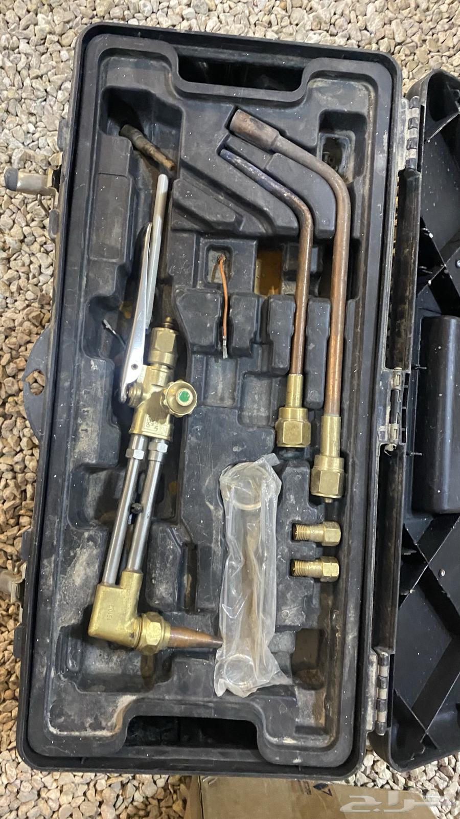 Oxygen Cylinders and Fire Extinguishers64612461861635113