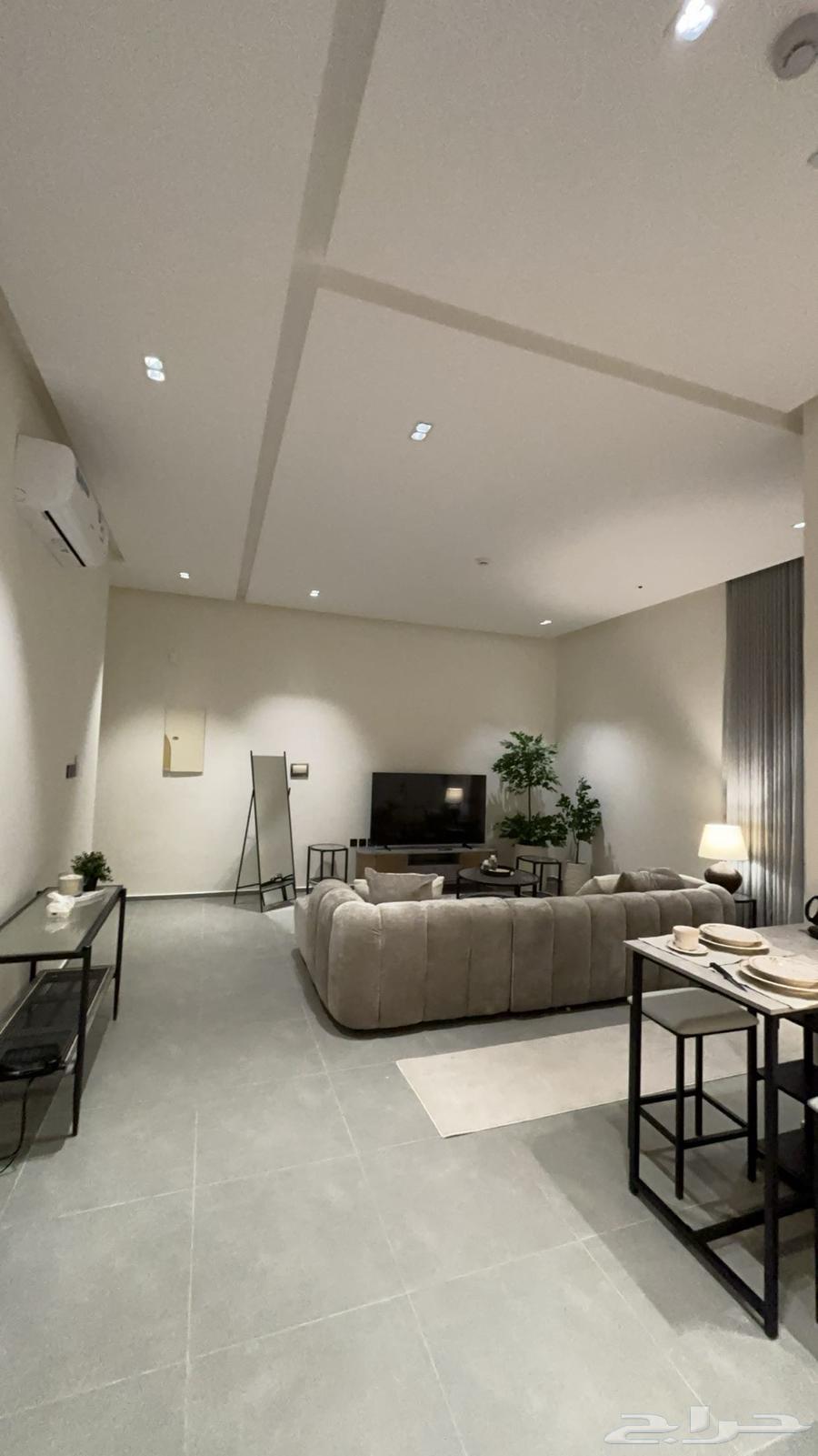 كنب زاوية شبه جديد64611079565057113