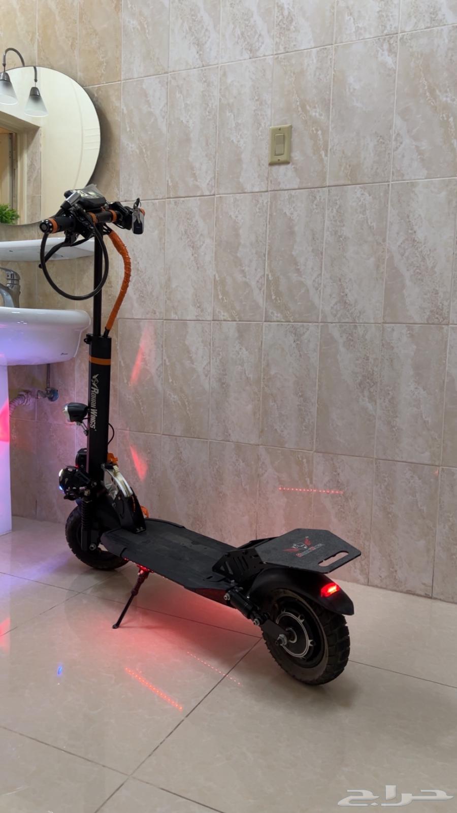 للبيع سكوتر كهربائي64609747884675110