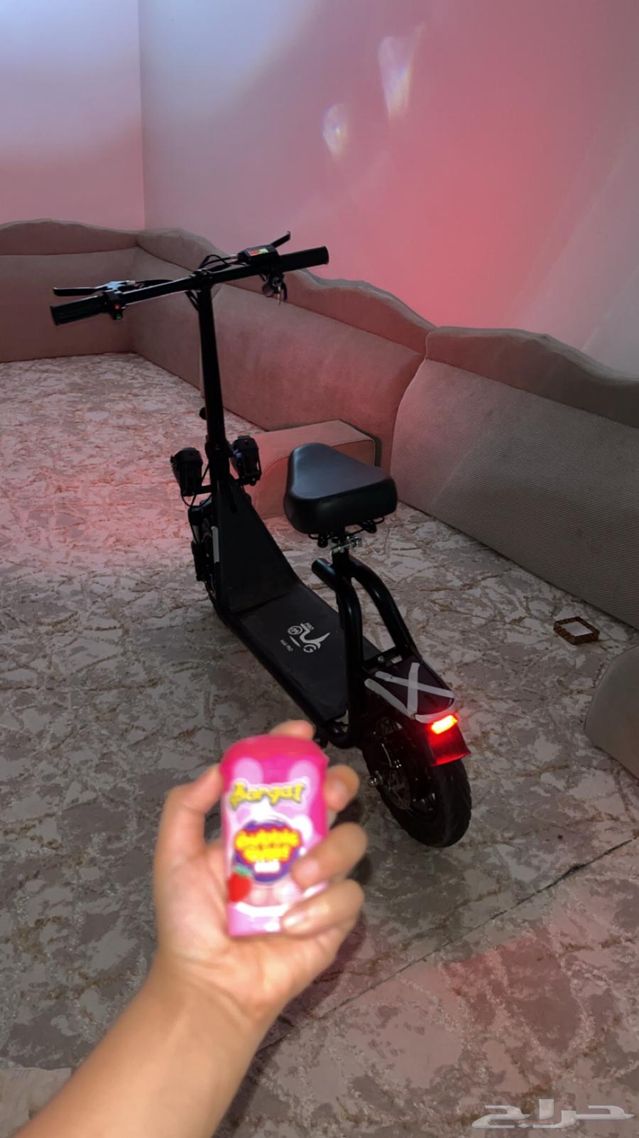 Abusalah Scooter Travels 65 Kilometers; Charges in 2 Hours and Lasts for 3 Hours64613925193475112