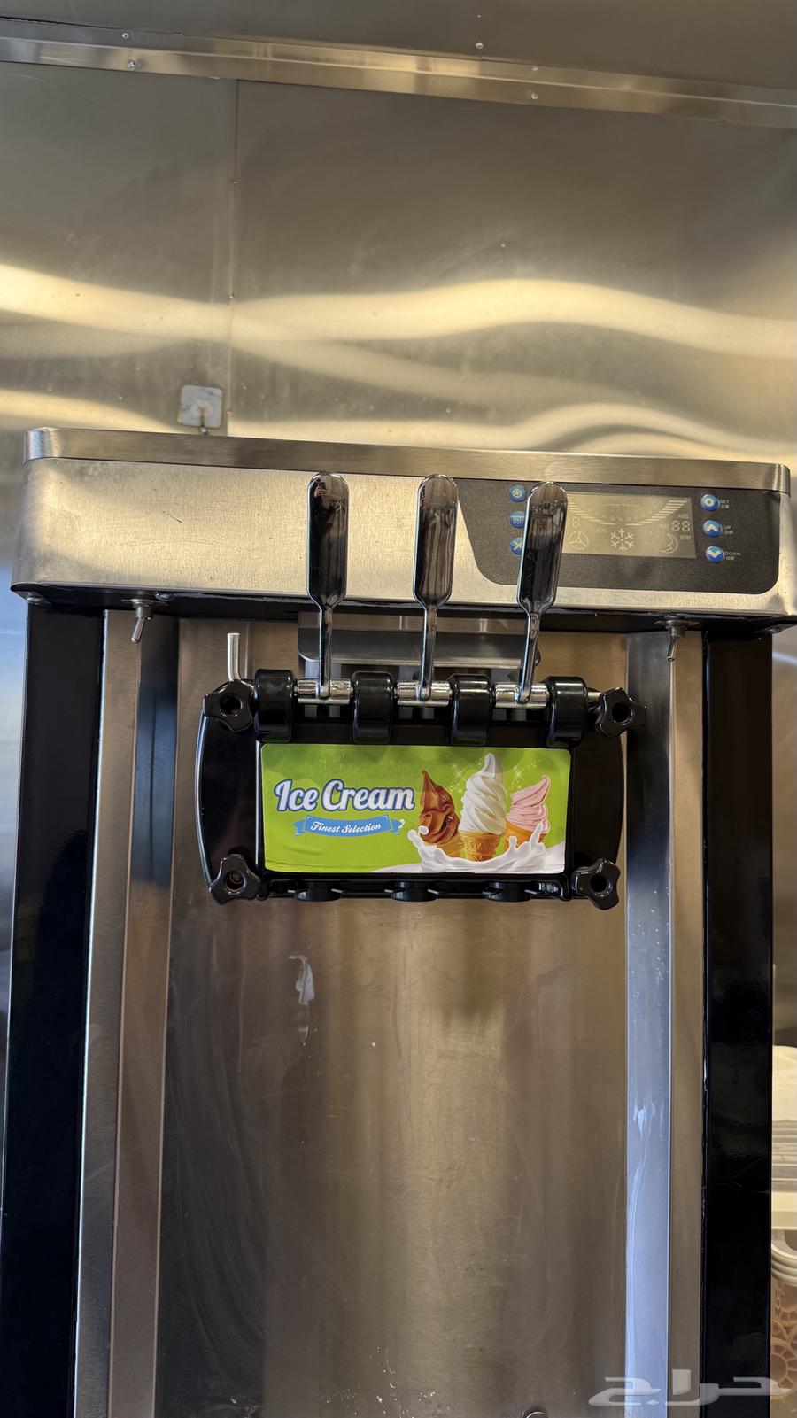 مكينه ايسكريم استخدام خفيف جدا  جدا64606404554754110