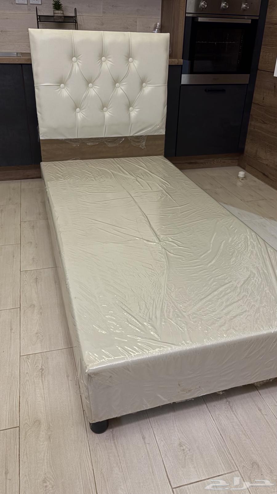 Single Bed – New Brother's Condition64613863548930110