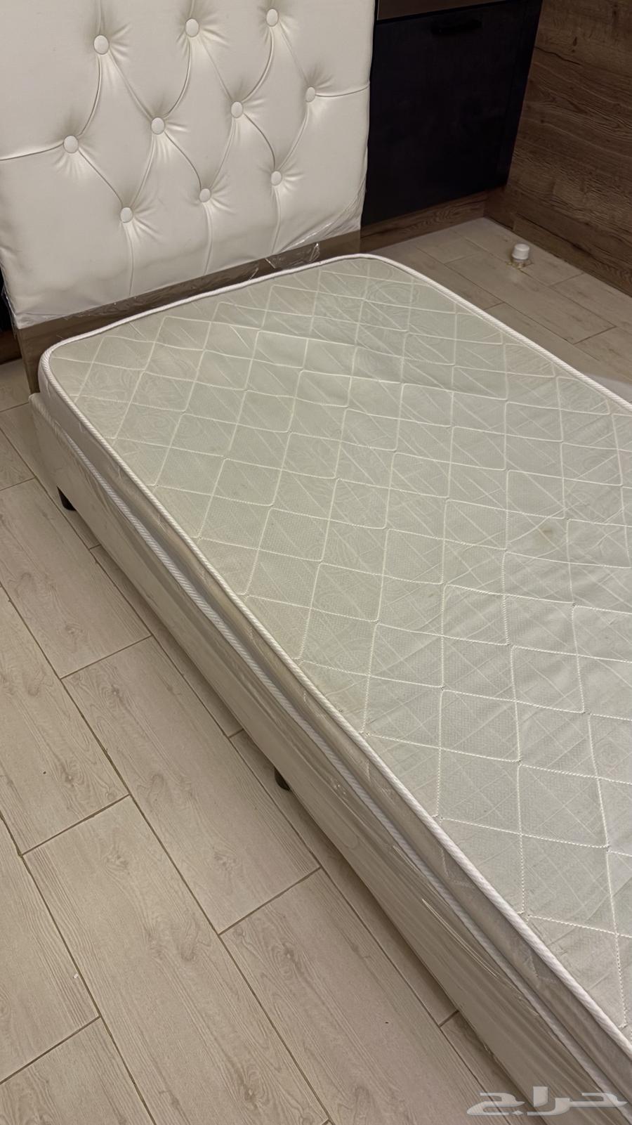 Single Bed – New Brother's Condition64613863548930114