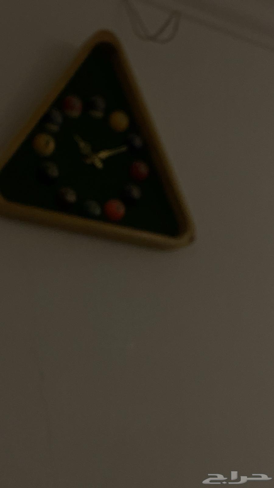 بلياردو كبيره وساعه على شك ل بلياردو64609760173315112