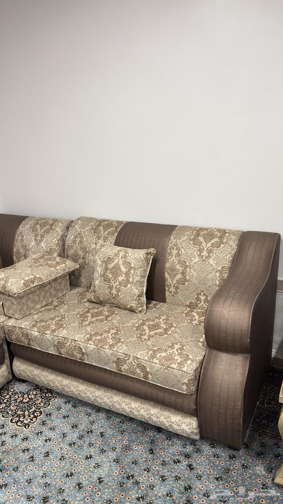 كنب مجلس بحالة ممتازة64611104379265110