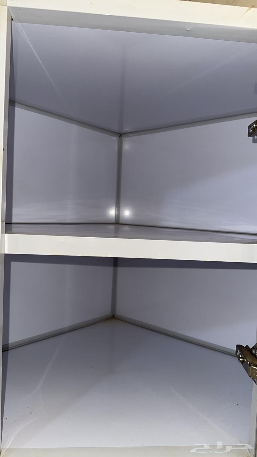 دولاب مطبخ نظيف من جوا لا في كسرر ولا في خدوش64608707905538111
