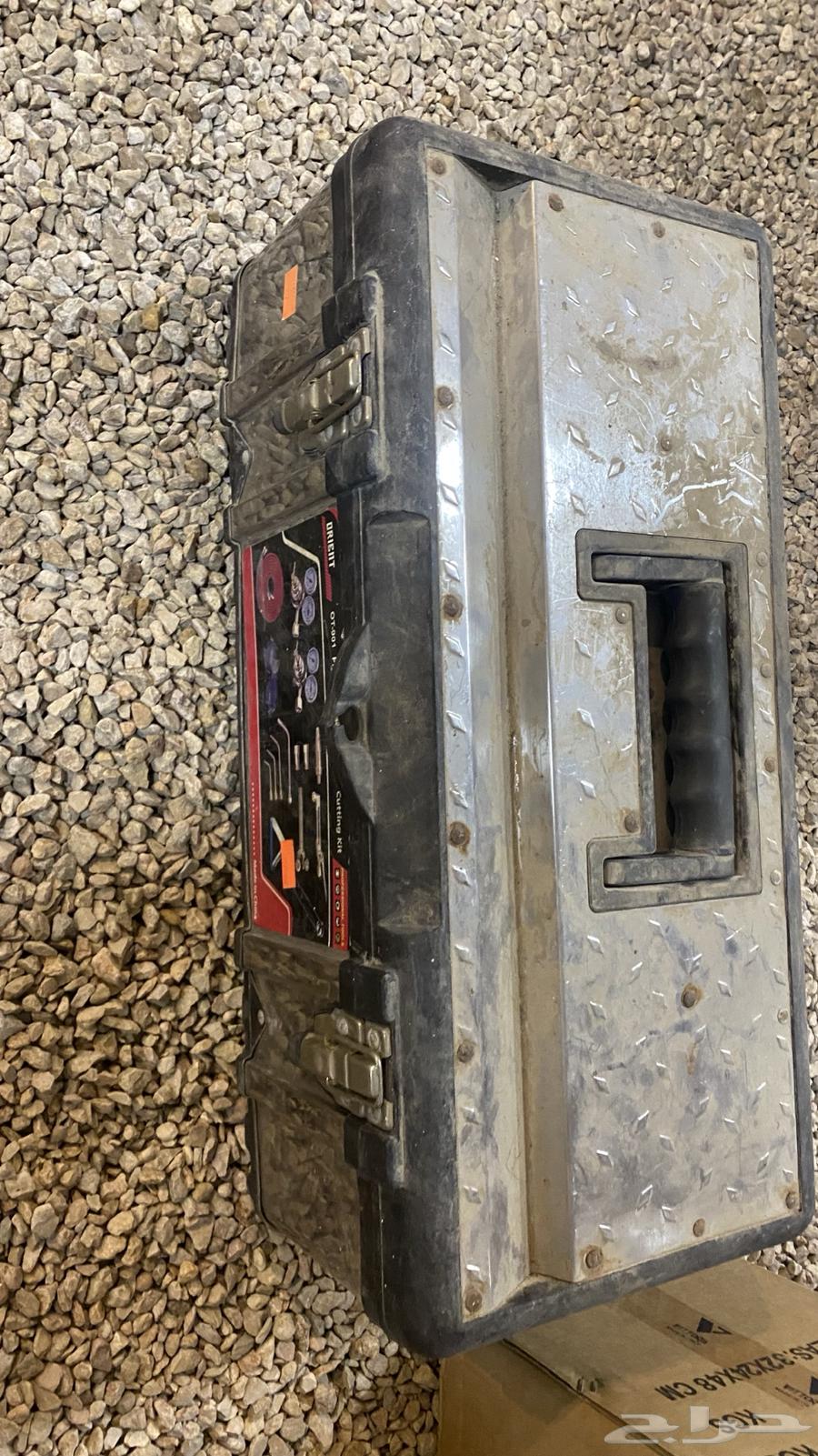 Oxygen Cylinders and Fire Extinguishers64612461861635114