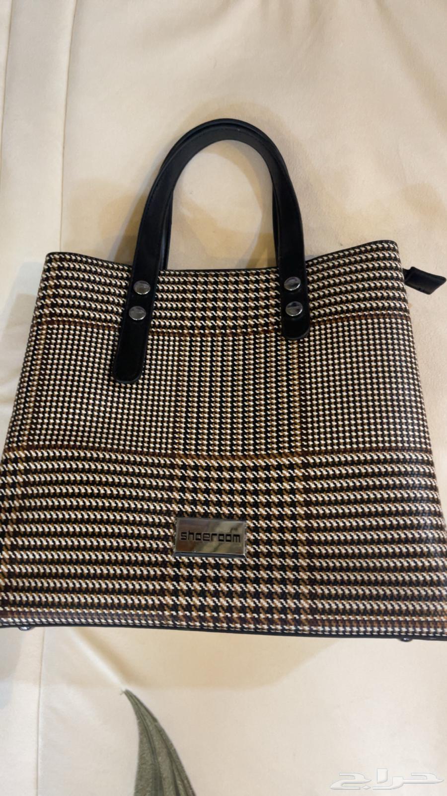 شنطتين شاريتهم من مصر بحالة جيدة ب 5064612276657282110