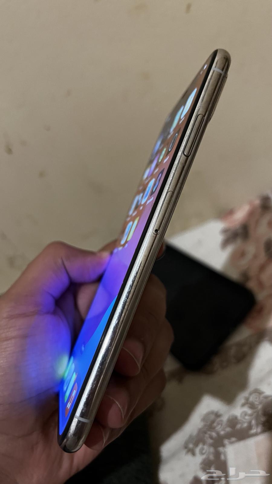 iPhone xs max 64 GB64607147399937114