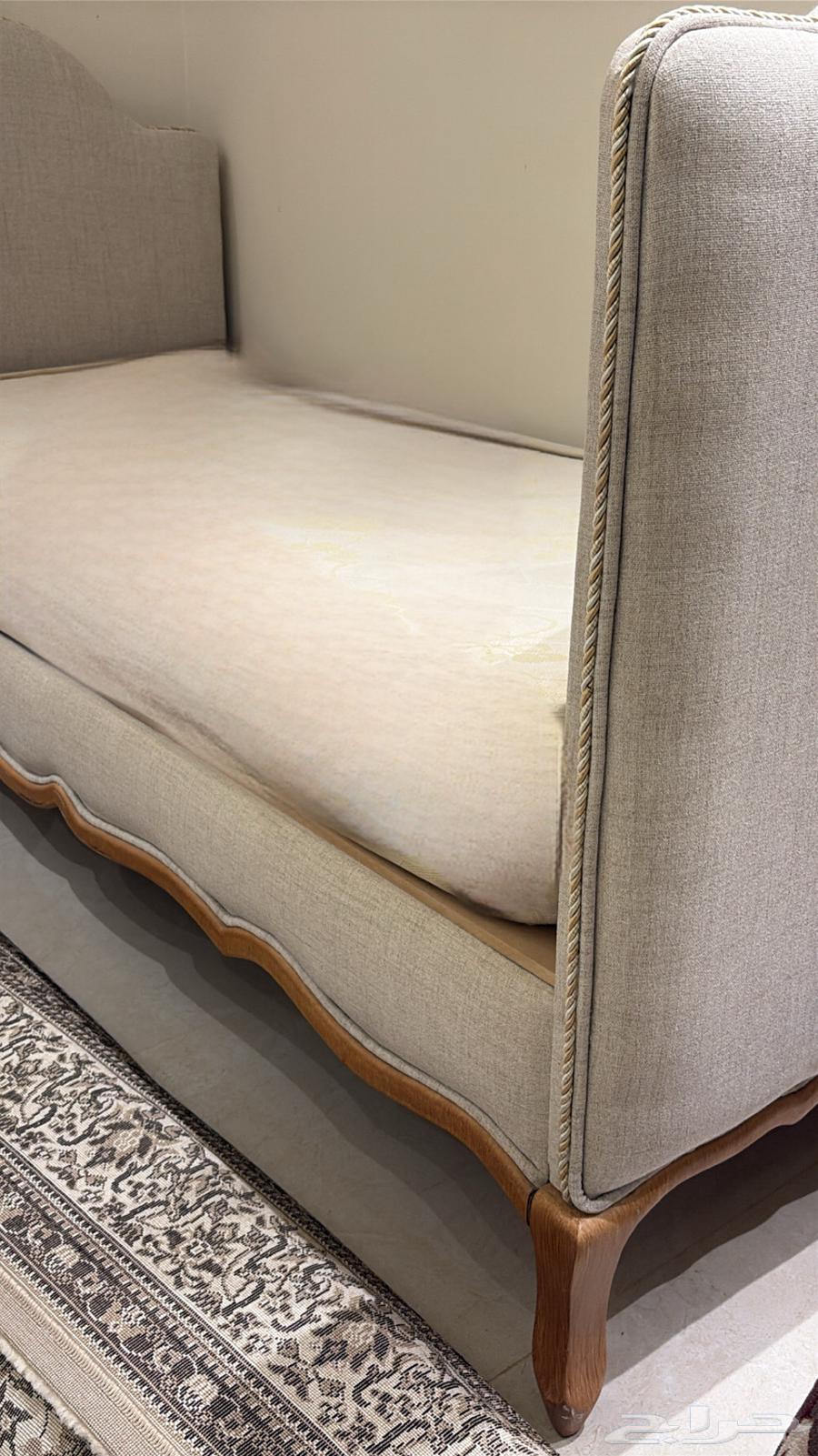 3 اسرة استخدام سنة وحده64606418907266111