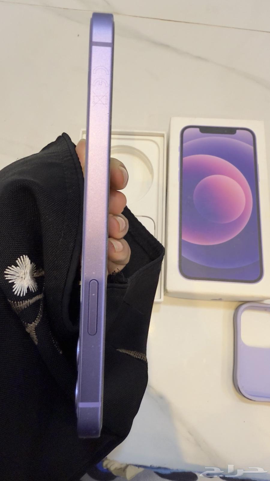 Regular iPhone 12 mobile phone64606204363265114