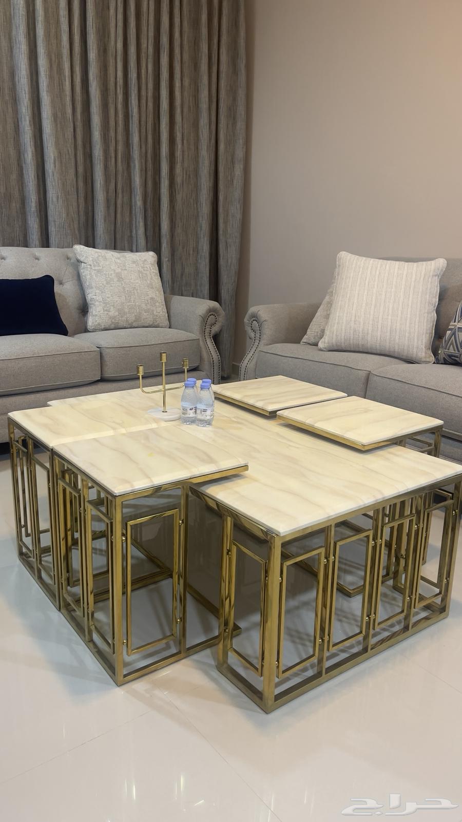 طاولة قهوة طقم من 5 قطع ذهبي و رخام64615349899777110