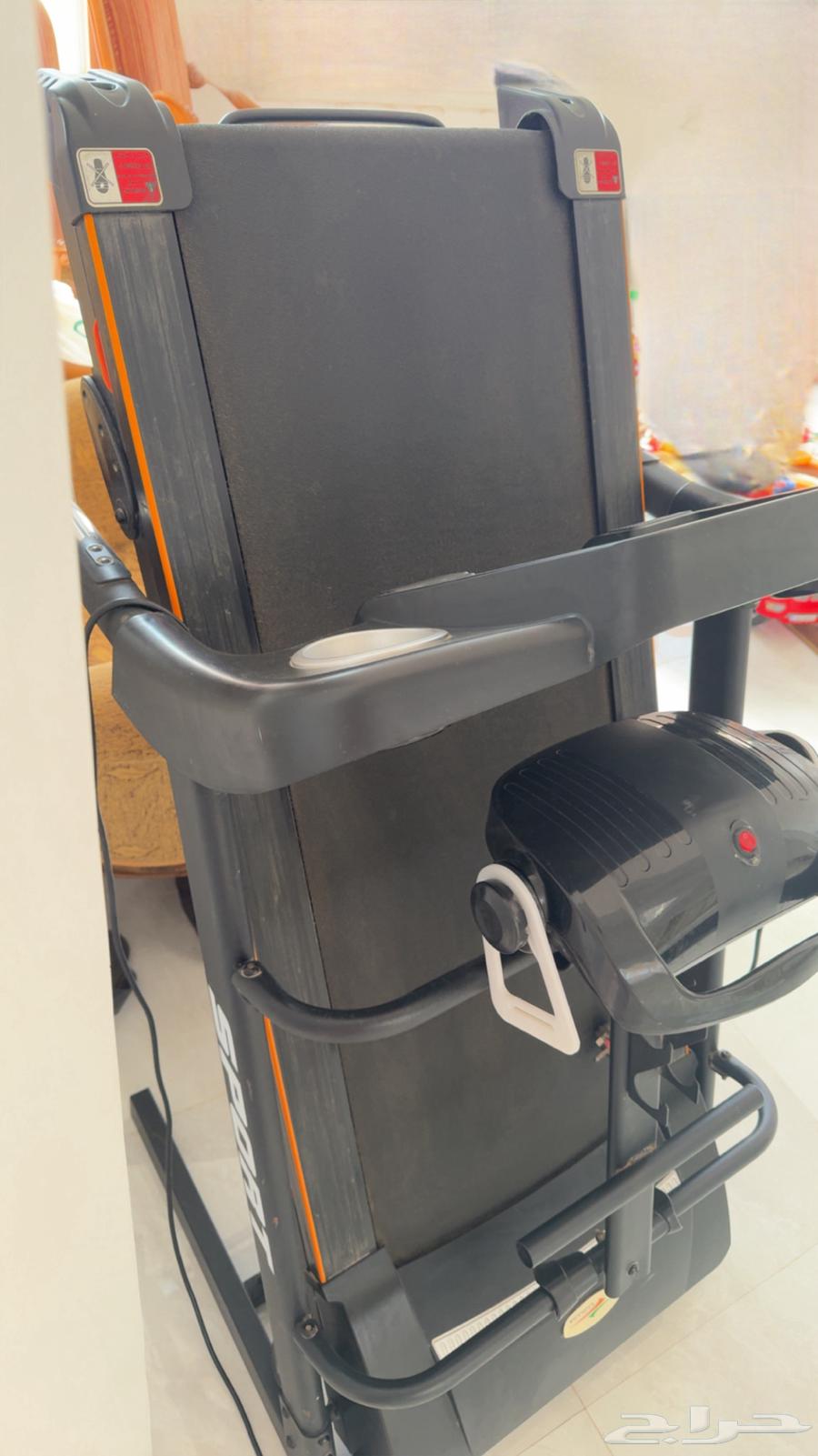 Treadmill64610942248834112