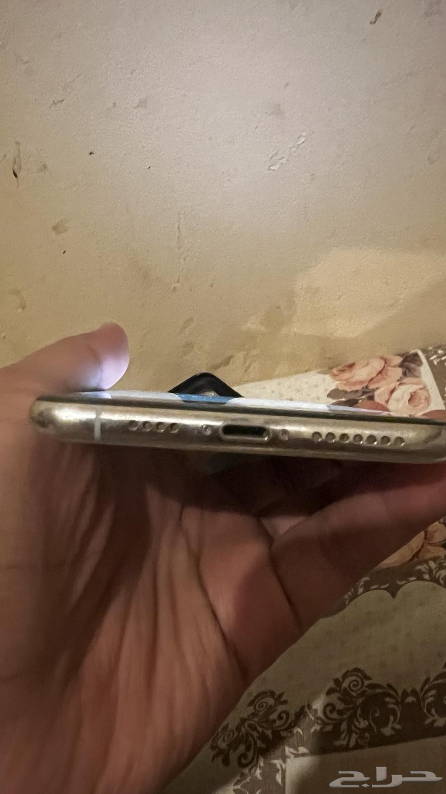 iPhone xs max 64 GB64607147399937112