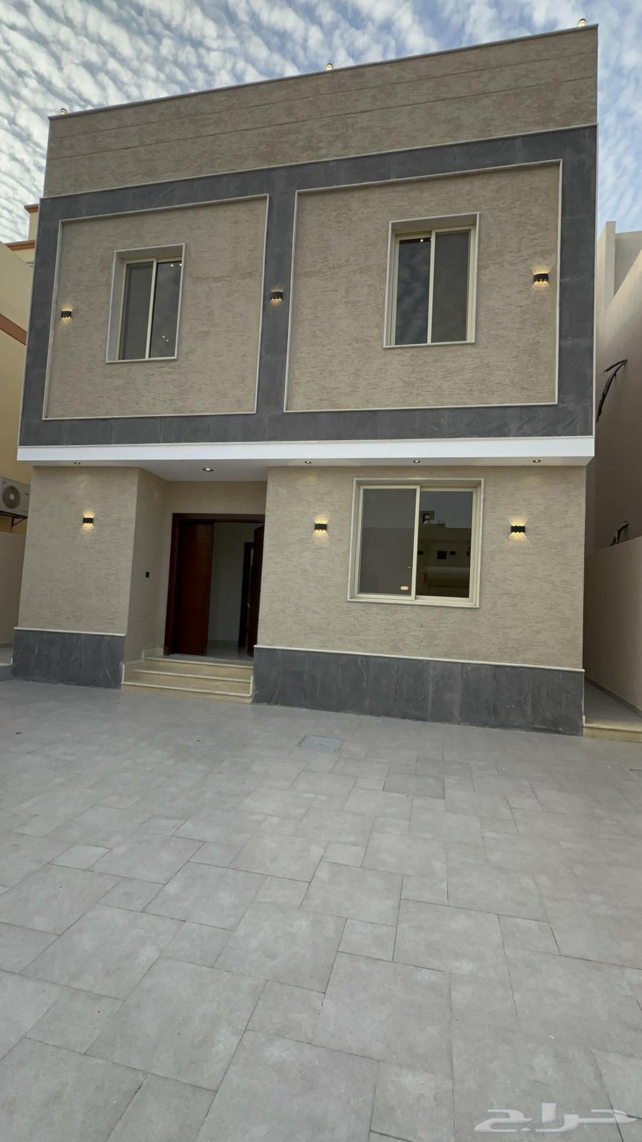 فيلا دوبلكس مساحة 450 م درج جانبي64147067475203111
