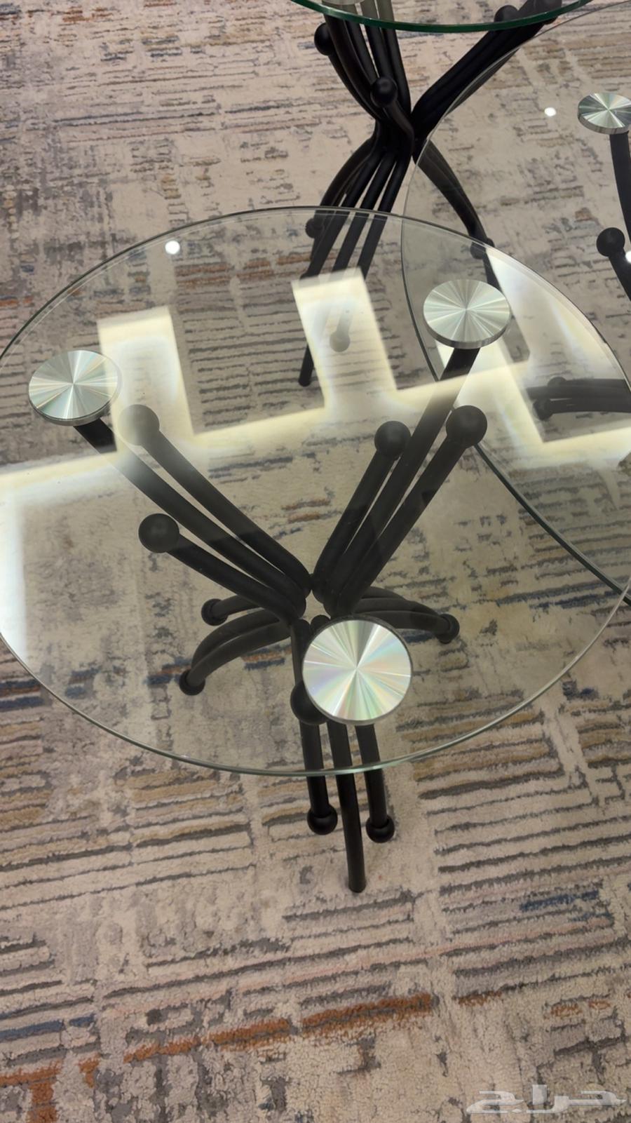 Tables64614098274434112