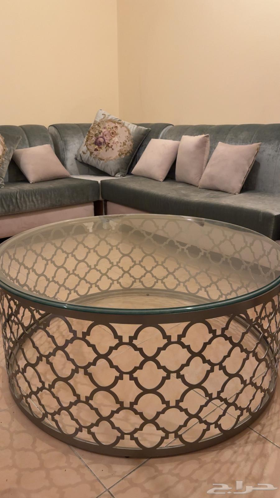 طاولة من هوم سنتر64610530527107113