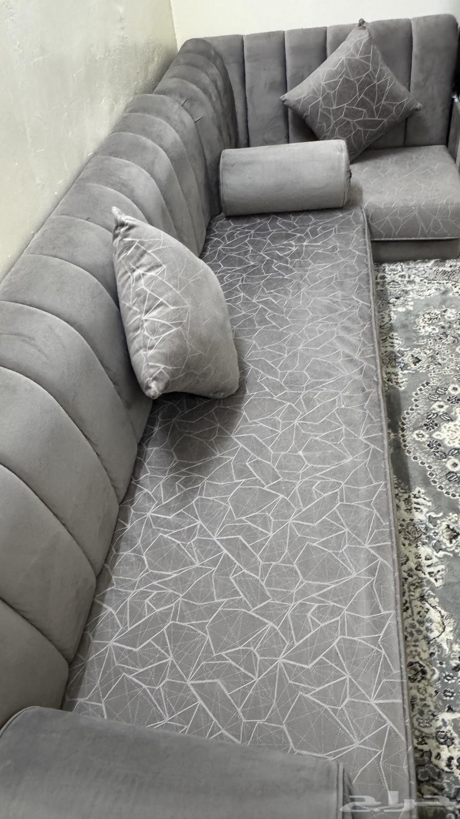 كنب للبيع64615608544130112