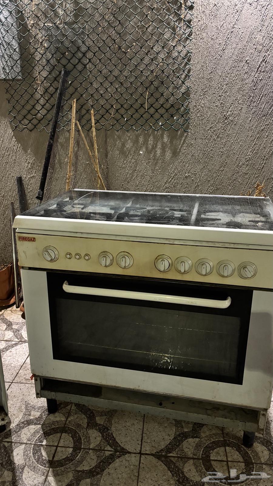 Oven, Vacuum Cleaner, Refrigerator, and Lamp64620655316483110