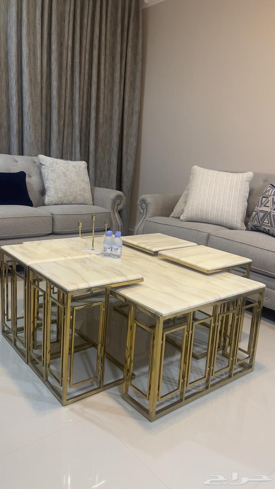 طاولة قهوة طقم من 5 قطع ذهبي و رخام64615349899777113